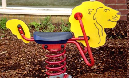 Lion Spring Seat